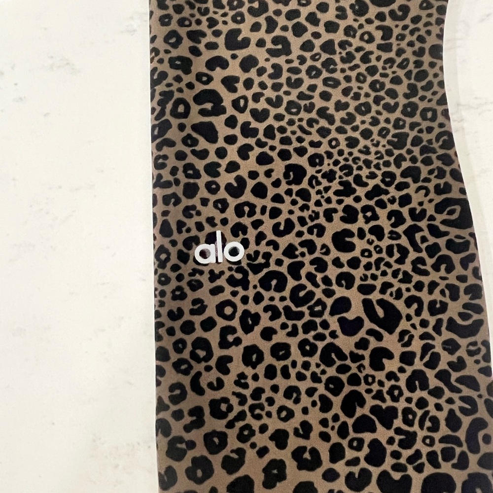 ALO Yoga Leopard Print Leggings - Picture 5 of 6